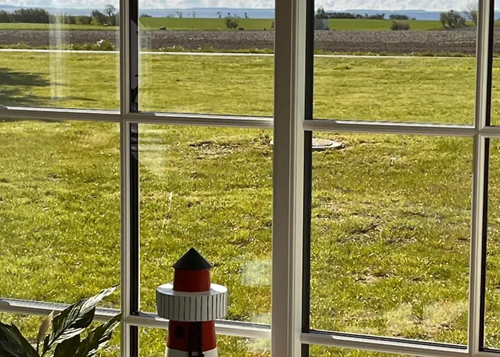 Munkgaard & Outdoor Bed and breakfast Rødvig